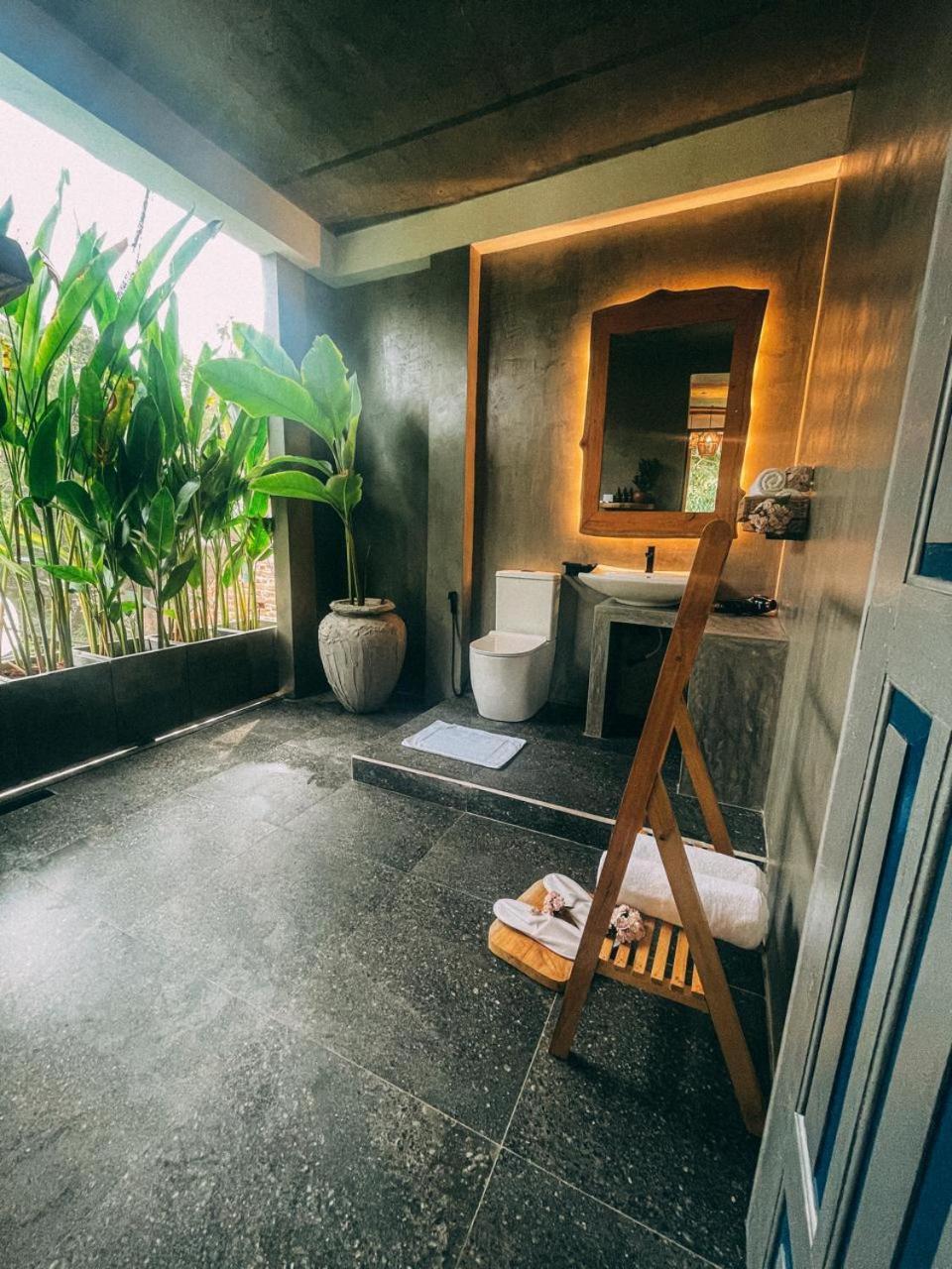 Villa Sesatha Waters Edge Tangalle